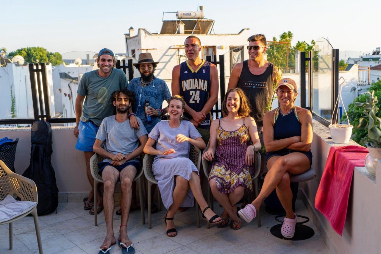 La Luna Hostel Bodrum ภายนอก รูปภาพ
