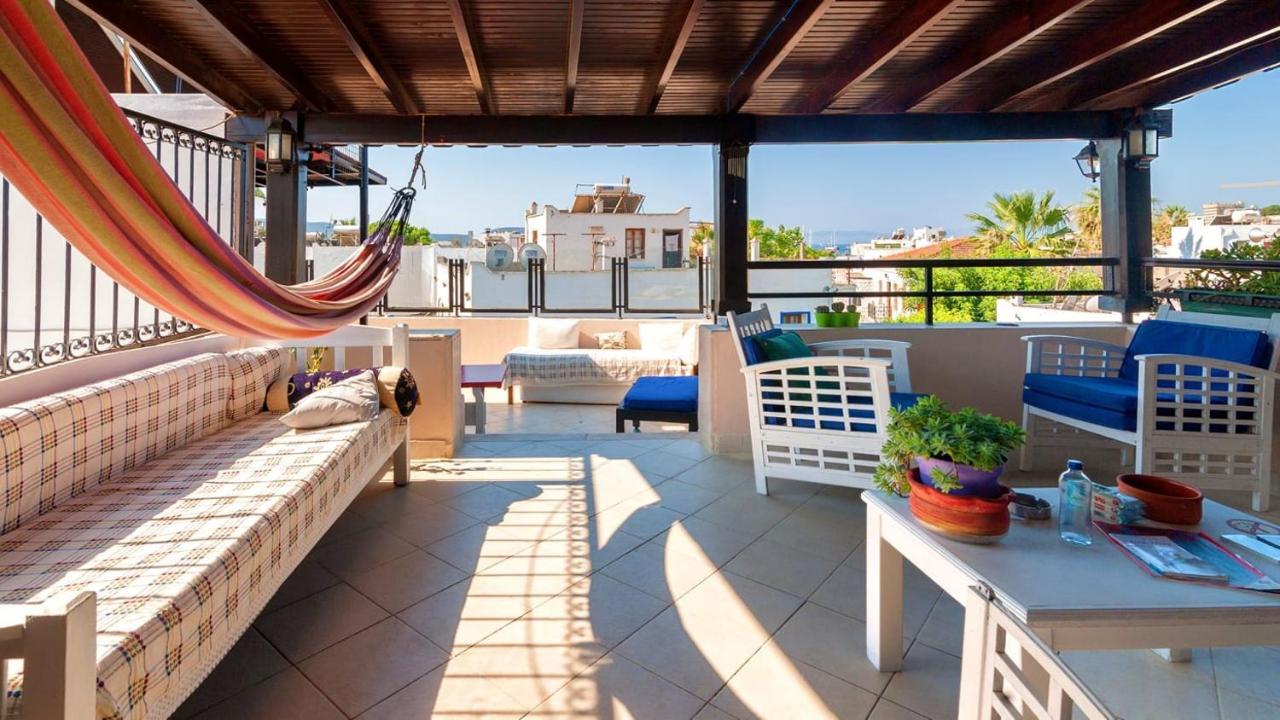 La Luna Hostel Bodrum ภายนอก รูปภาพ