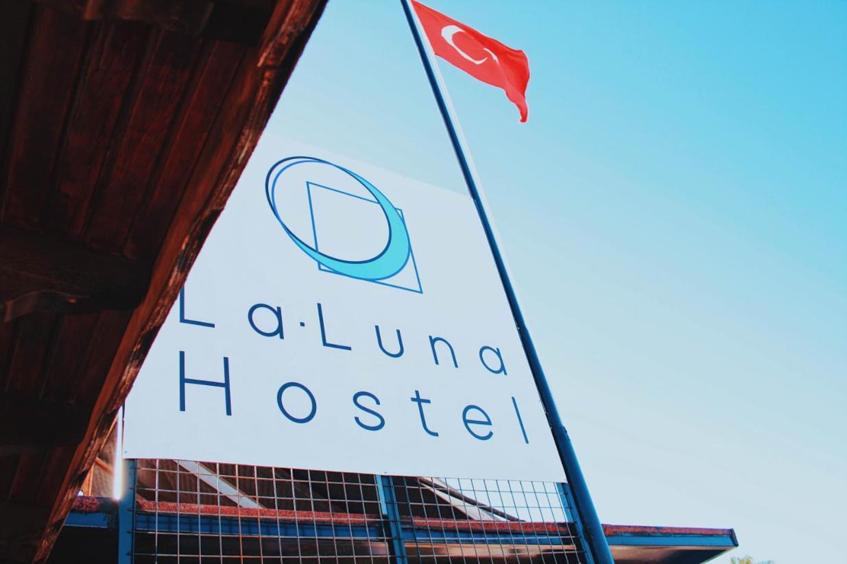 La Luna Hostel Bodrum ภายนอก รูปภาพ