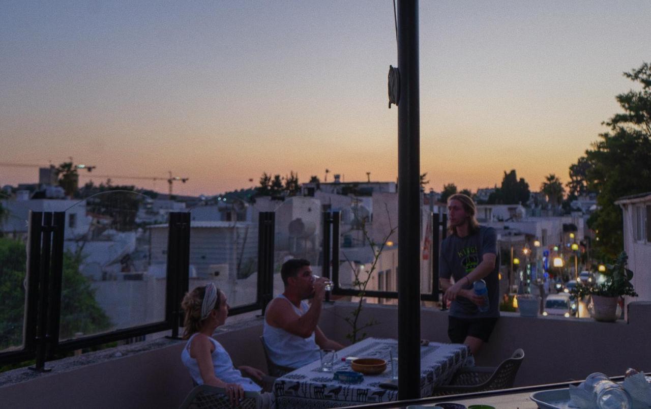 La Luna Hostel Bodrum ภายนอก รูปภาพ