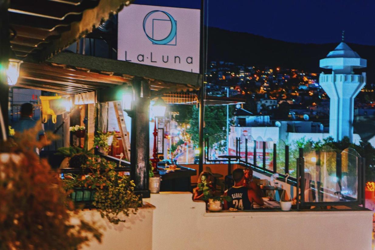 La Luna Hostel Bodrum ภายนอก รูปภาพ