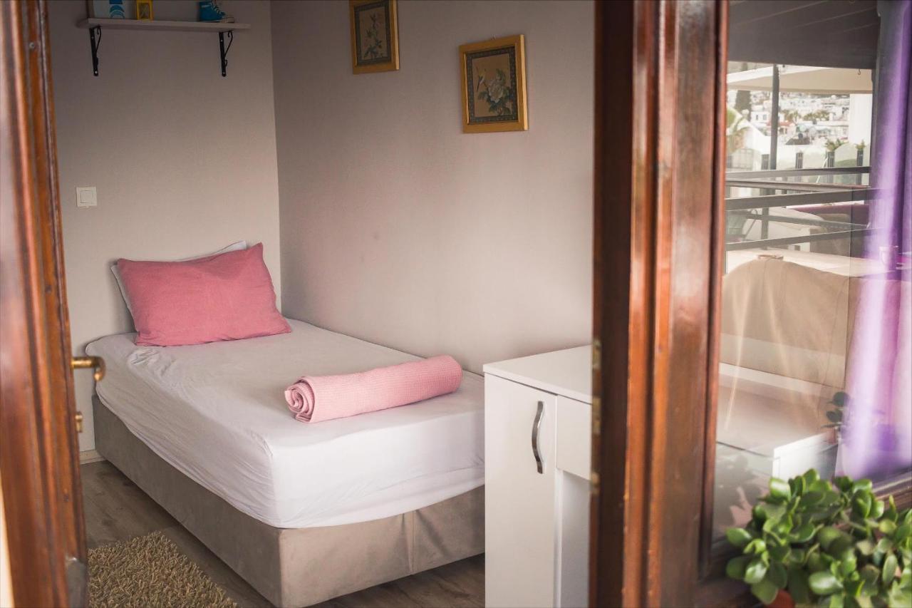 La Luna Hostel Bodrum ภายนอก รูปภาพ