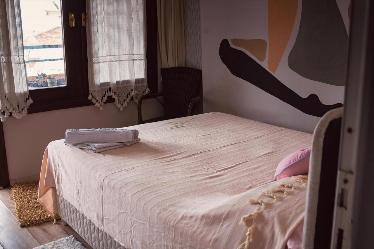 La Luna Hostel Bodrum ภายนอก รูปภาพ