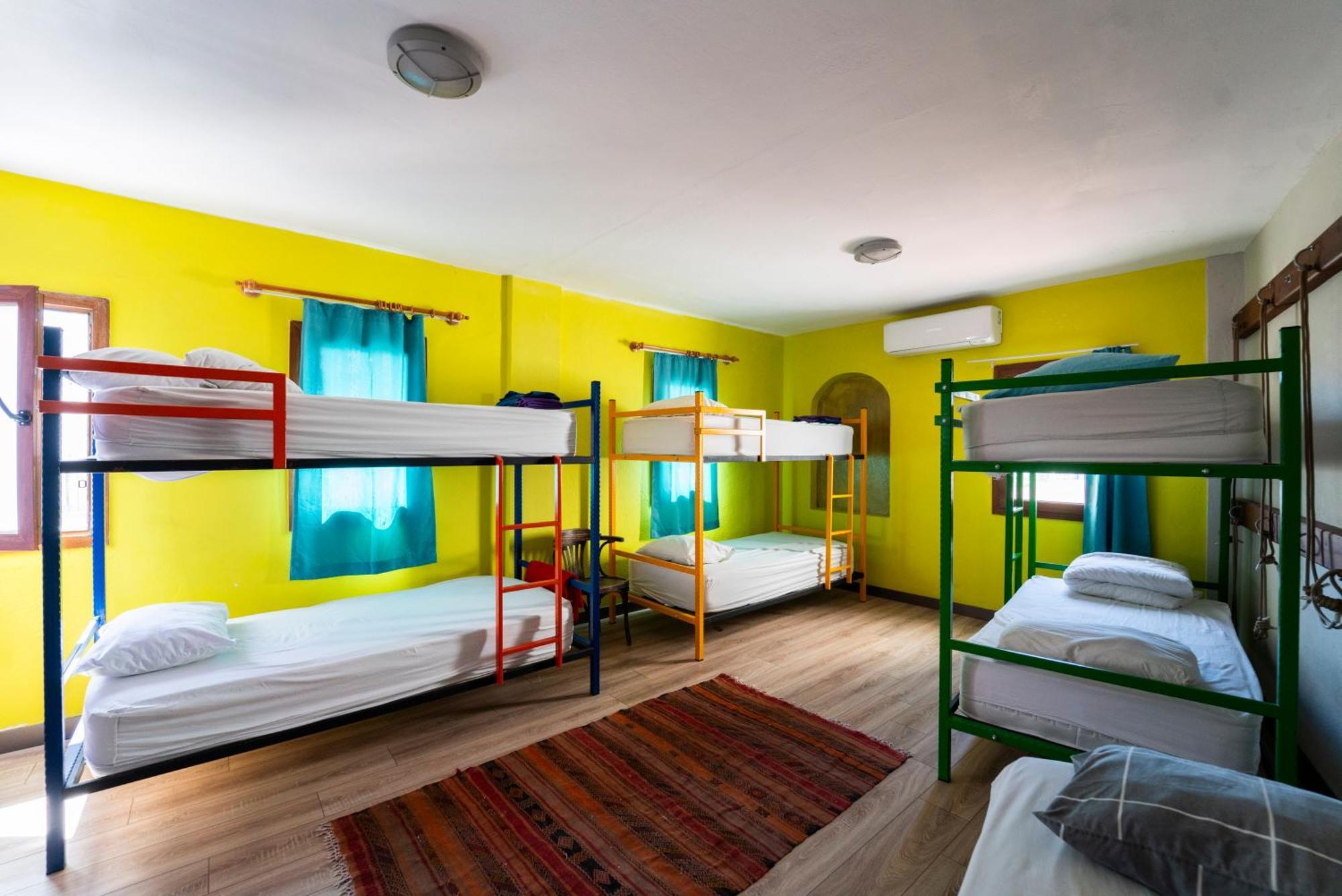 La Luna Hostel Bodrum ภายนอก รูปภาพ