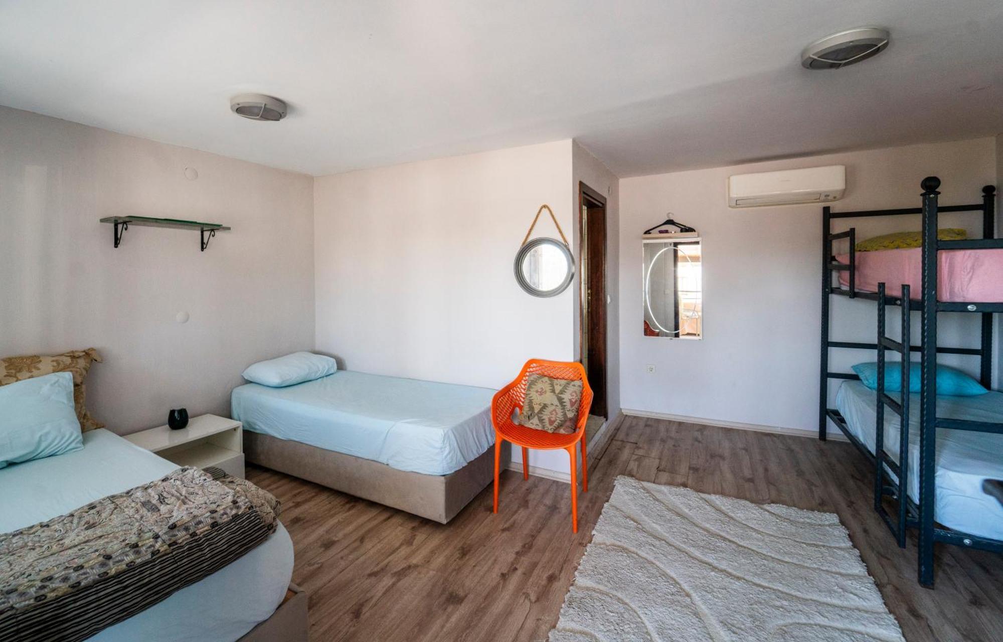 La Luna Hostel Bodrum ภายนอก รูปภาพ